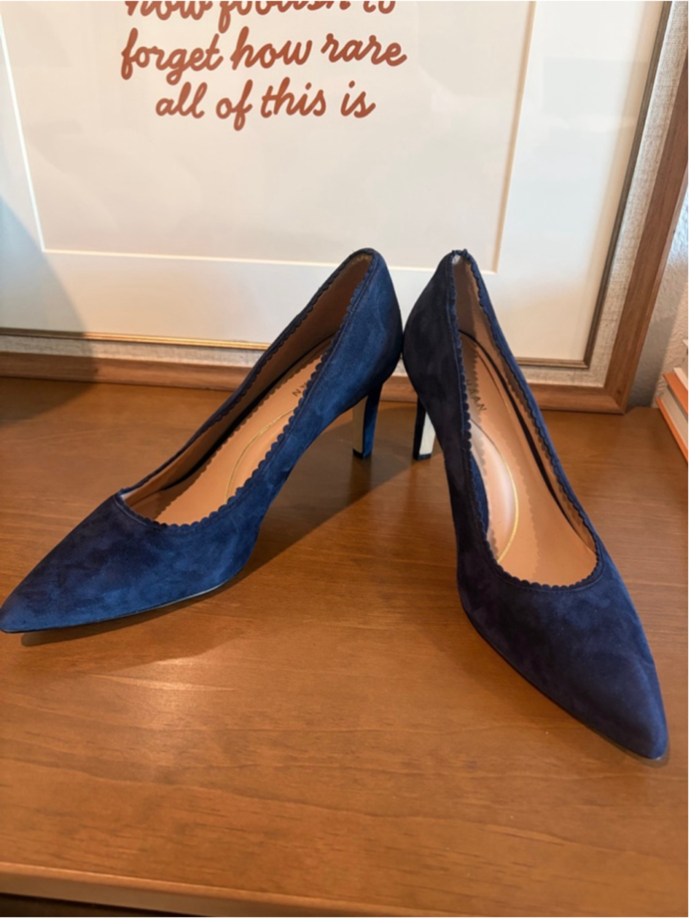 Cole Haan Blue Crushed Velvet Scalloped Pointed Toe Heels Size 10 EUC - Picture 3 of 7